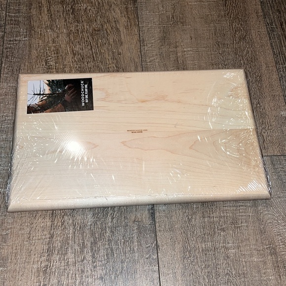 Woodchuck USA Luxury Wood Serving Cheese Cutting Board Tray - Picture 3 of 8